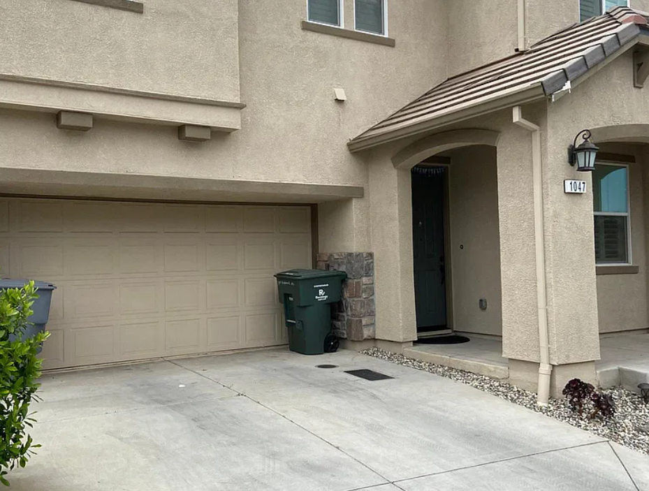 1047 Bridlewood Drive