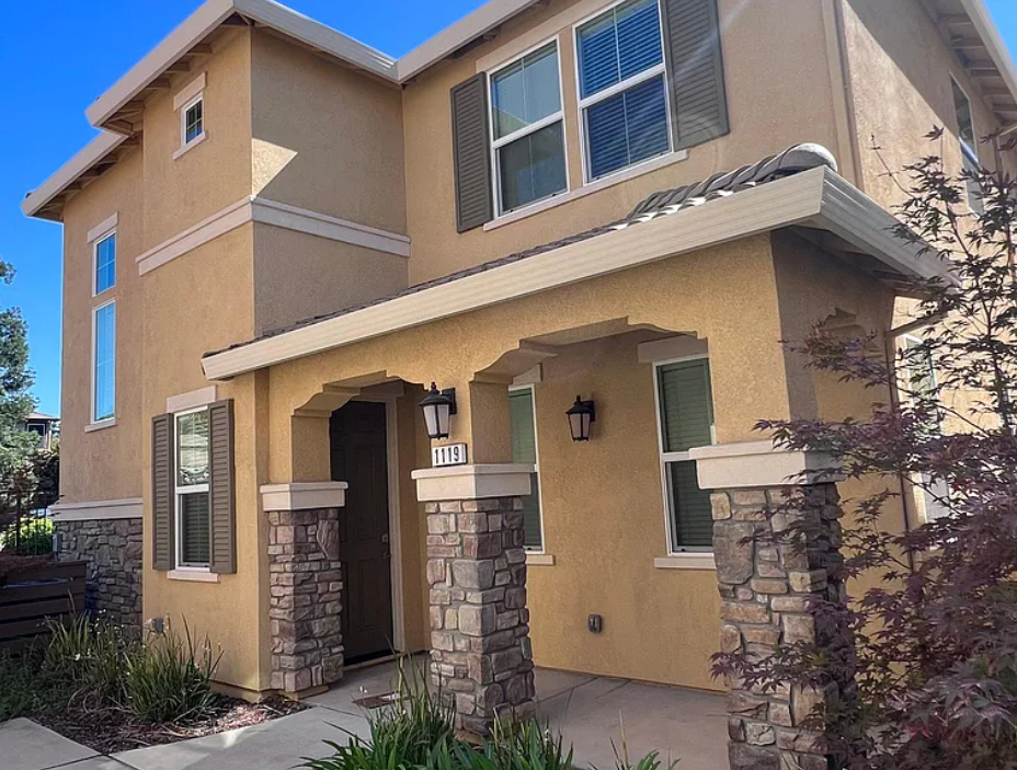 1119 veranda court